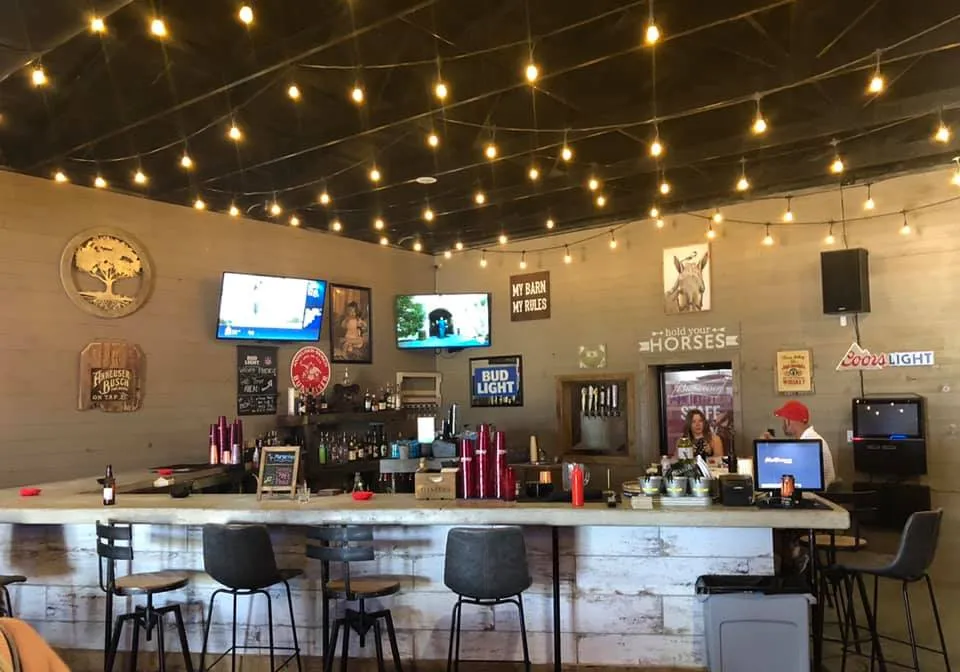 Forrest Roots Bar, Grill & Bottle Shop